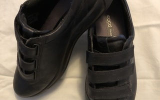 ECCO kengät
