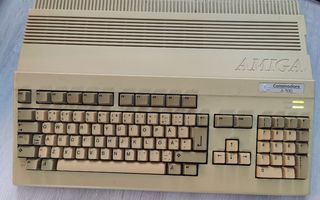 Amiga 500 ( rev 8A )